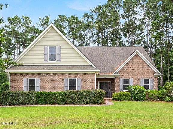 3rd image of 330 Crown Pointe Drive