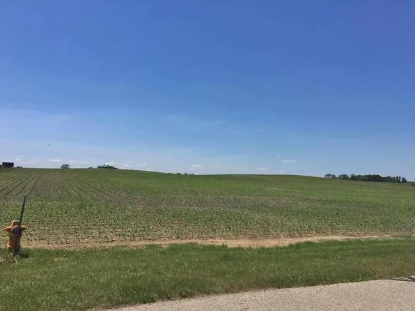 307 Little John Rd, Estherville, IA 51334