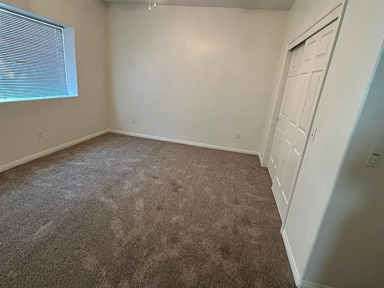 706 Orchid Dr — Photo 24