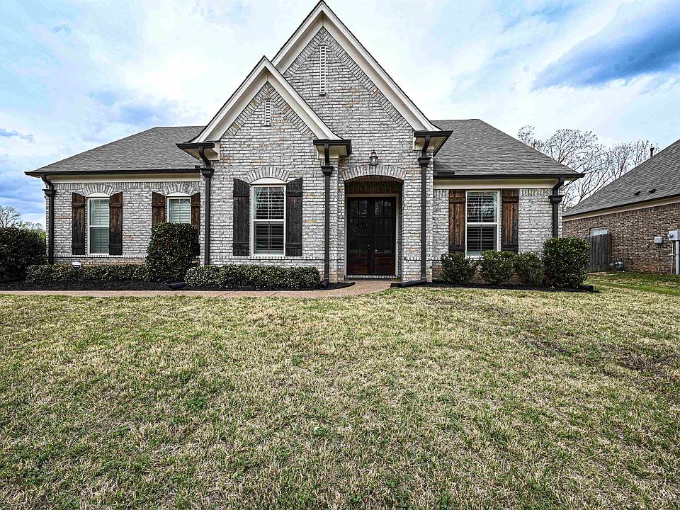1st image of 110 Laurel Glen Dr