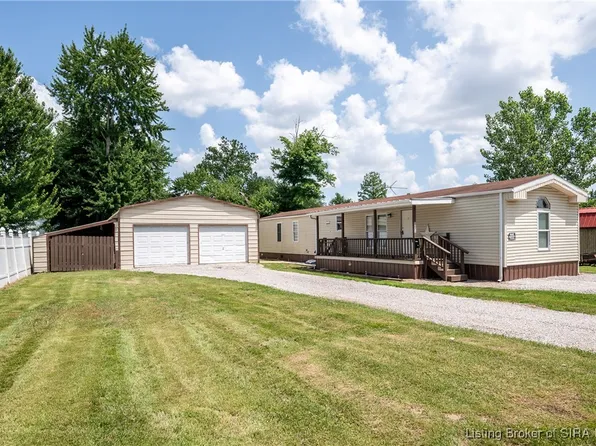 871 N 4th Street, Austin, IN 47102