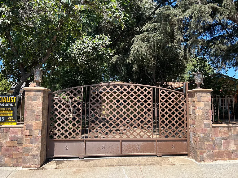 6601 Louise Ave #A — Photo 18
