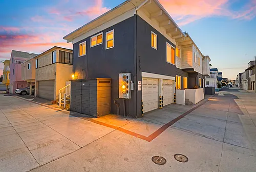 2809 Strandway Photo 1