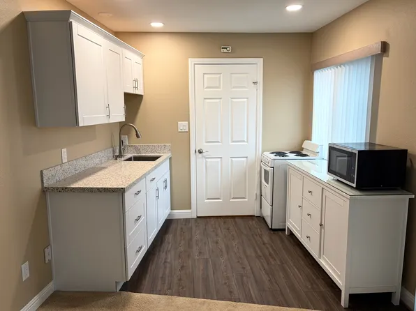 8700 Rumson Dr, Santee, CA 92071
