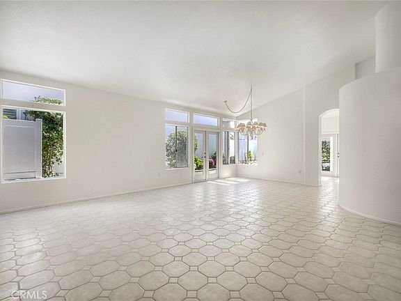 5th image of 4993 Lamia Way