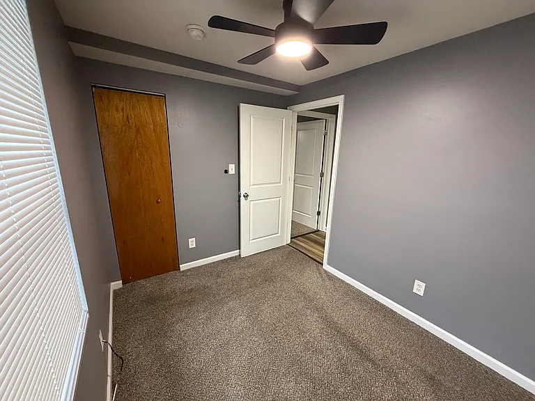 1129 Hessian Ave #A — Photo 10