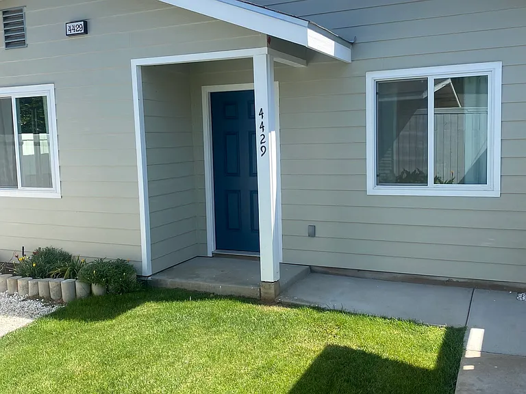 4429 Larchwood Pl — Photo 6