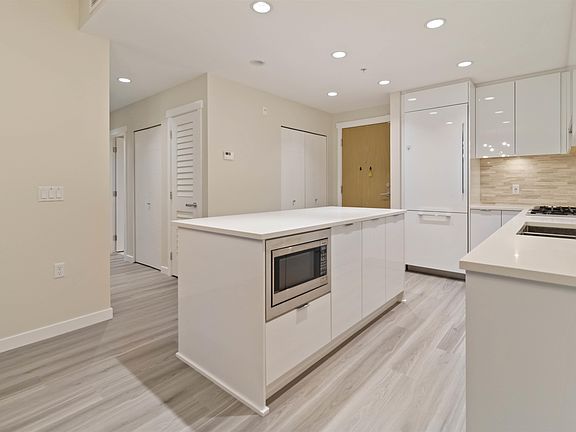 3rd image of 9233 Odlin Rd #122