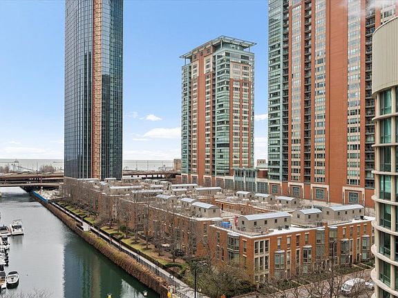 3rd image of 480 N McClurg Ct #1013