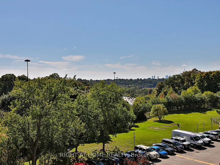 35 Sunny Glenway #302 — Photo 31