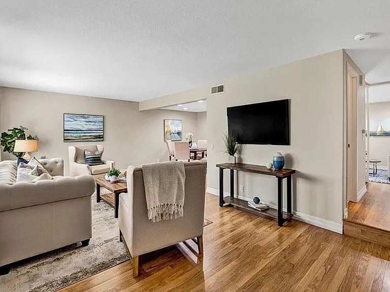 10408 Echo River Ct — Photo 30