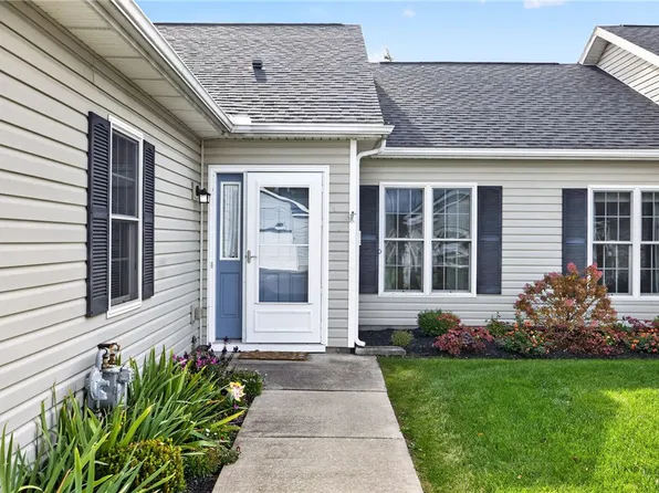 413 Hawley Dr, Canandaigua, NY 14424