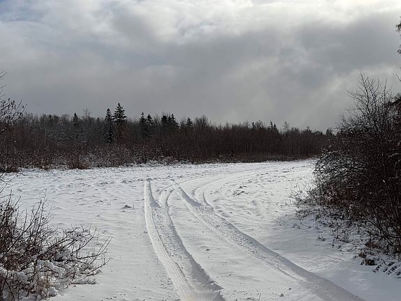 4th image of LOT Milligan Wharf Rd