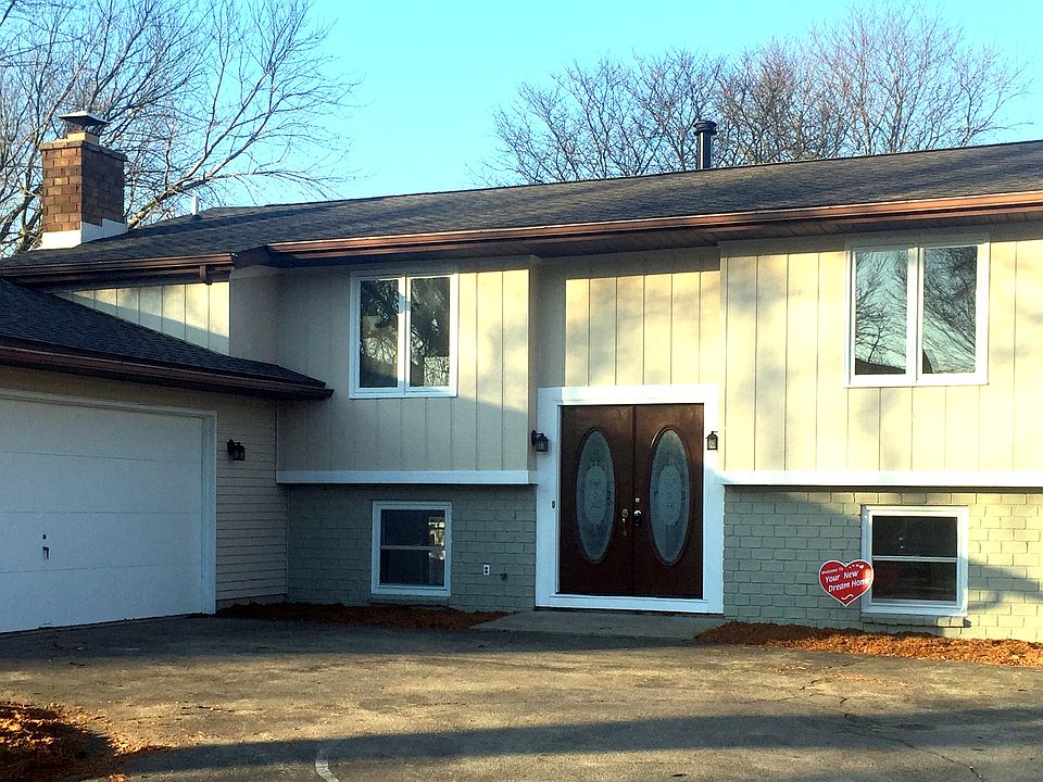 1st image of 1823 Southampton Dr SE