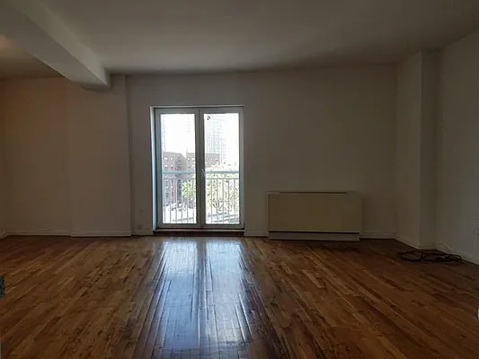 Rented by Bahar Management | media 10