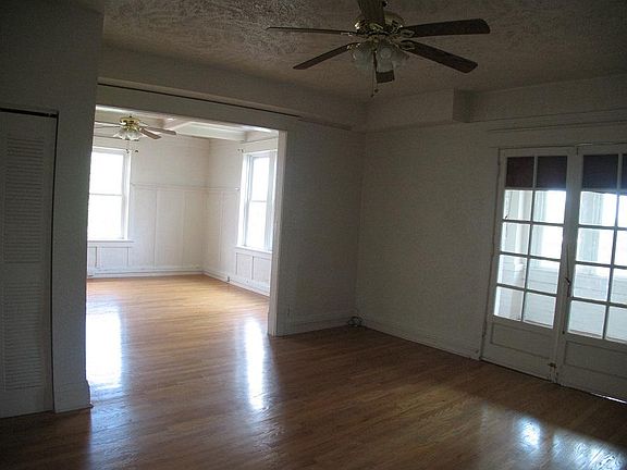 3rd image of 501 NE Madison Ave APT D