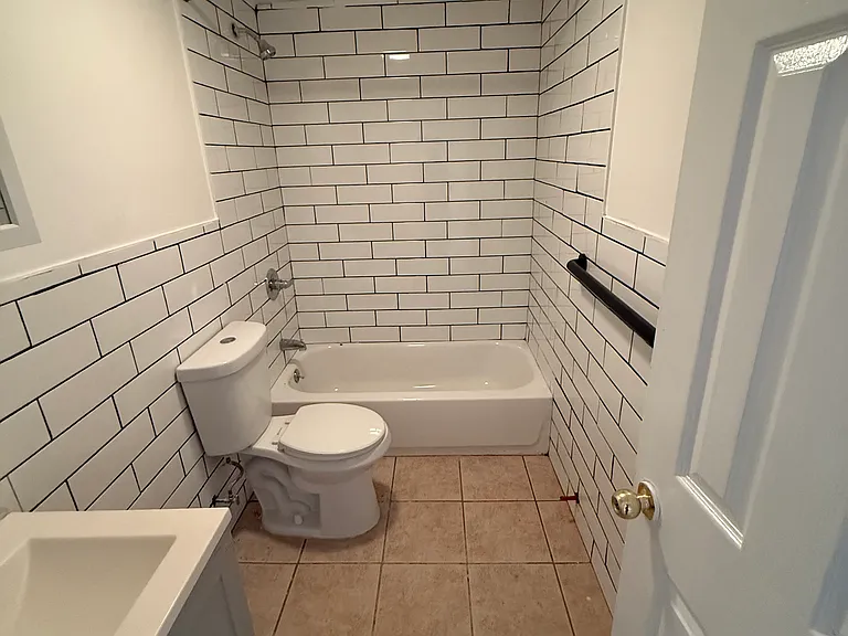 1313 Clay Ave #1 — Photo 6