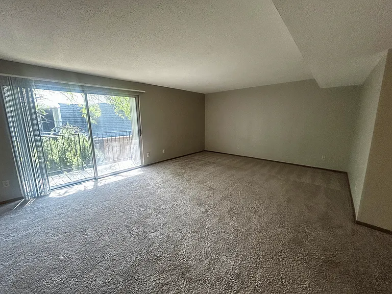 Kellogg Place Apartments — Photo 2