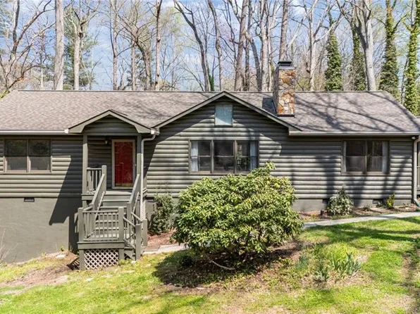 358 Folly Farms Cir, Mount Airy, NC 27030