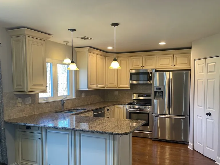 836 Benridge Ct — Photo 9