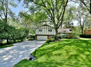 23W021 Tamarack Dr, Glen Ellyn, IL