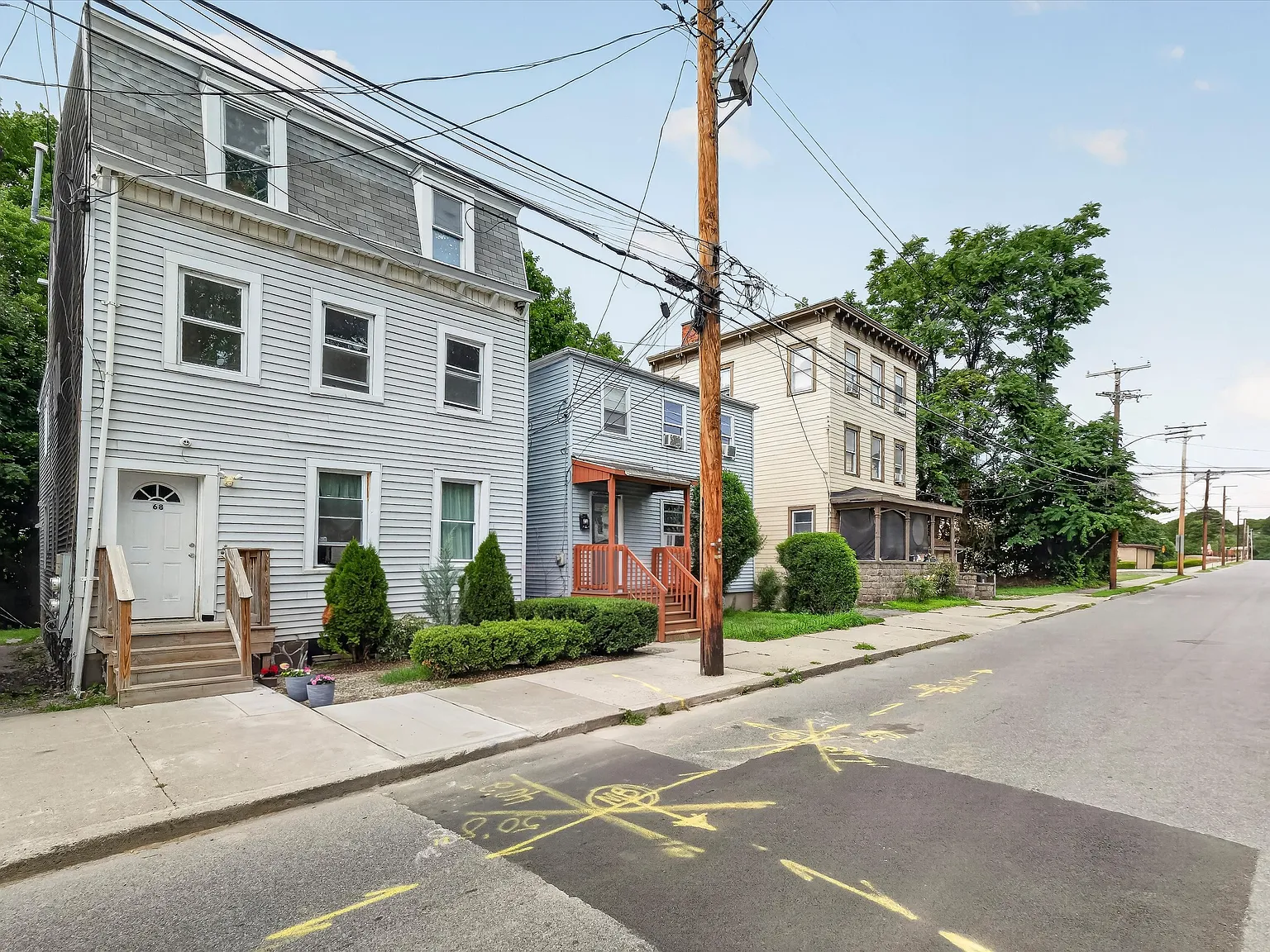 3 bed, 950 sqft, $1,900 — Photo 3