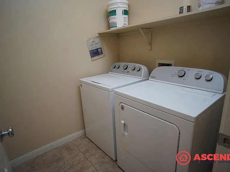 7918 Rhine Dr — Photo 9