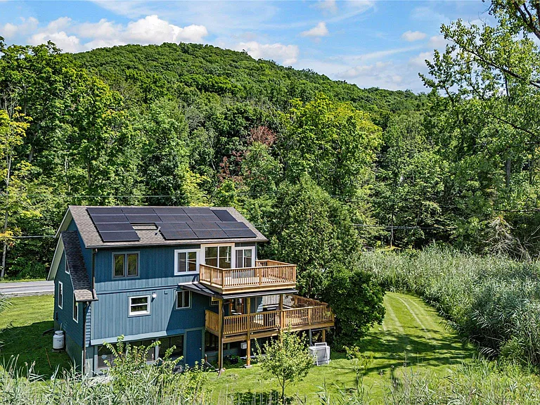 222 Bog Hollow Rd — Photo 45