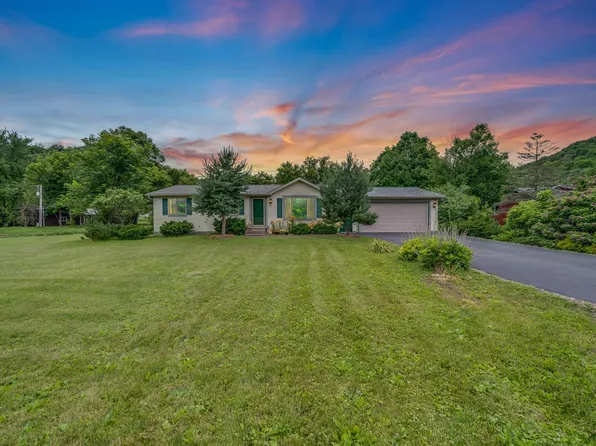 206 West St, Plum City, WI 54761