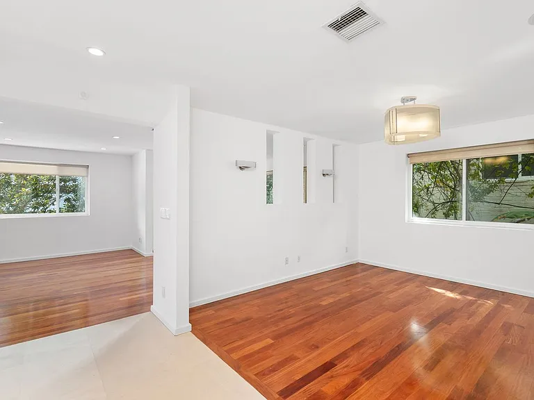 10645 Wilshire Blvd #101 — Photo 12