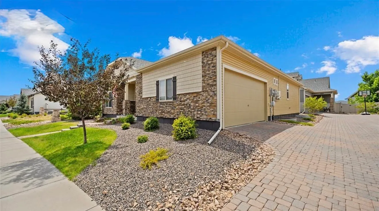 4 bed, 3390 sqft, $3,000 — Photo 2