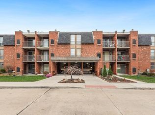 4187 Columbia Rd #127, North Olmsted, OH 44070