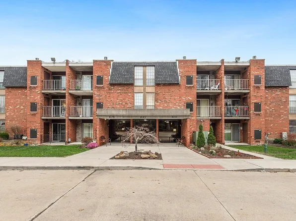 4187 Columbia Rd #127, North Olmsted, OH 44070