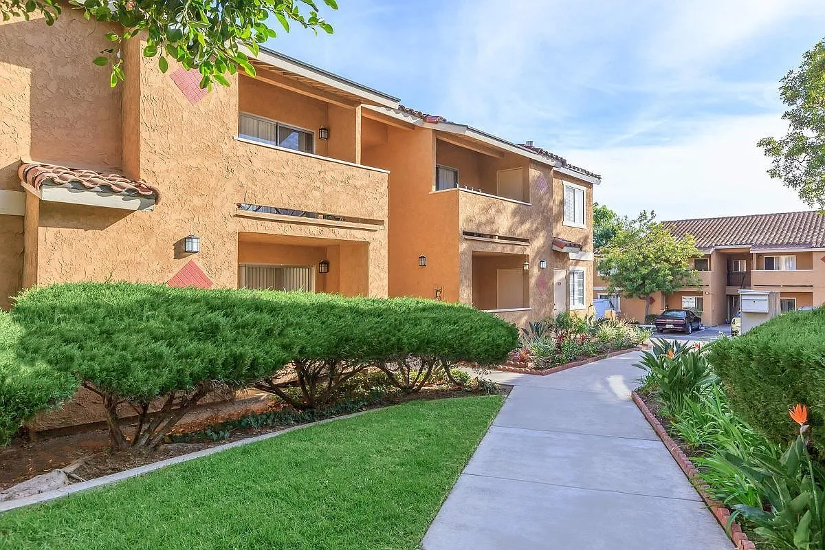 Building Photo - Valley View Apartments