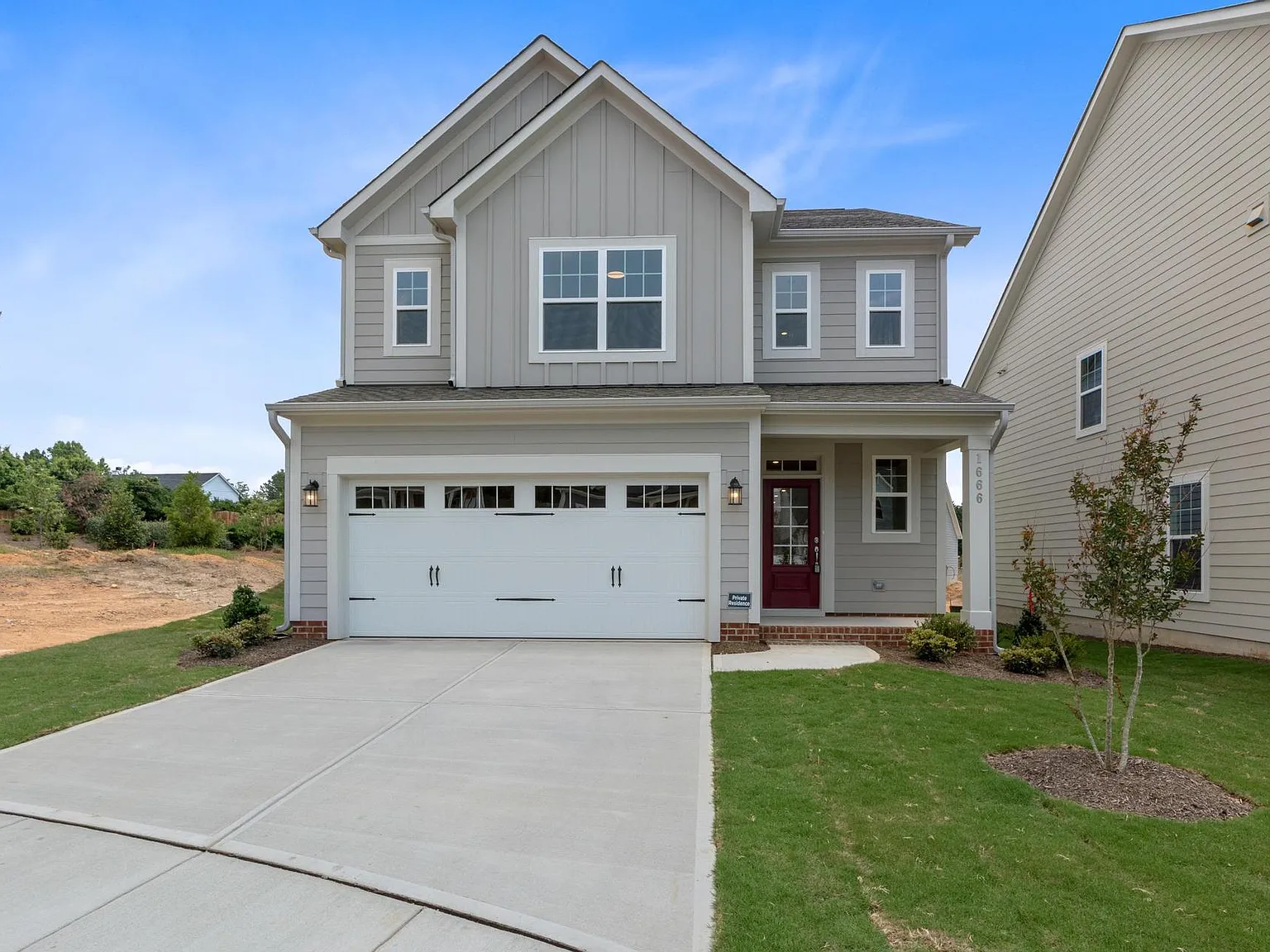 4 bed, 3.5 bath, 2768 sqft, $3,200 — Photo 1