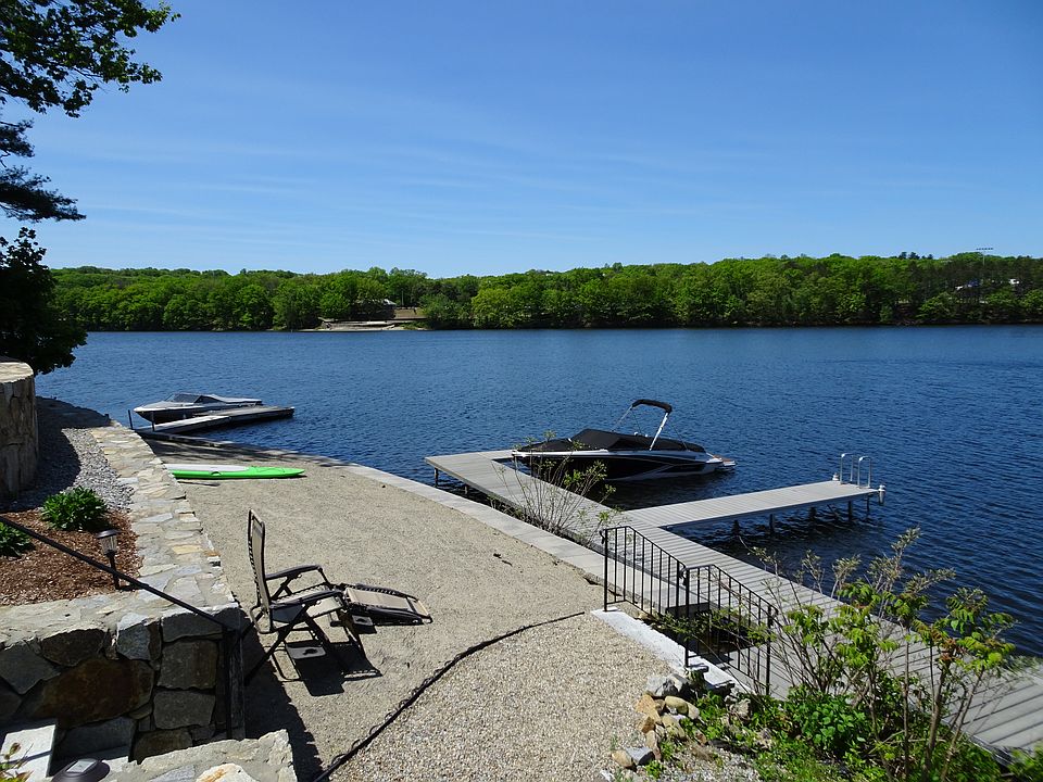 2nd image of 210 S Quinsigamond Ave #1