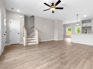 217 Holywell Dr, Gallatin, TN 37066