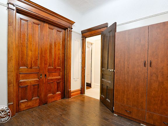 3rd image of 812 Prospect Pl APT 1