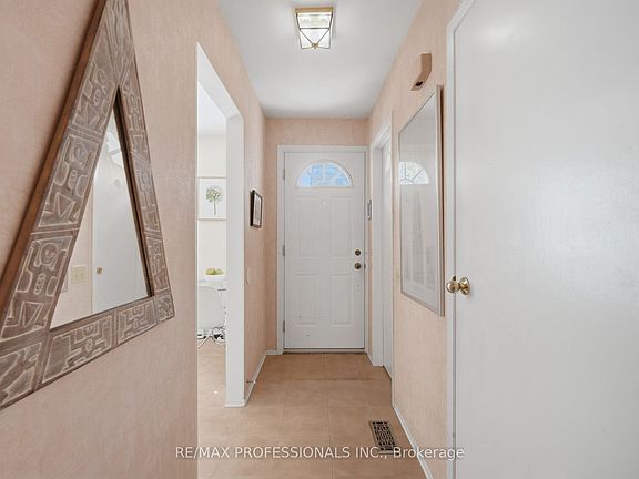 4th image of 65 Old Burnhamthorpe Rd #94