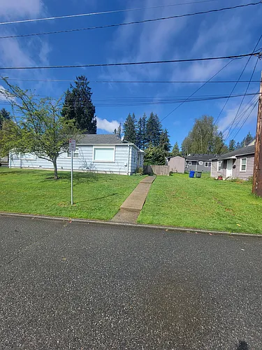 919 52nd St SE #1/2 Photo 1
