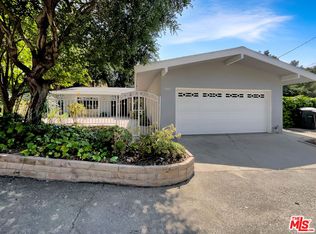 2945 Greenwich Rd, Glendale, CA 91206