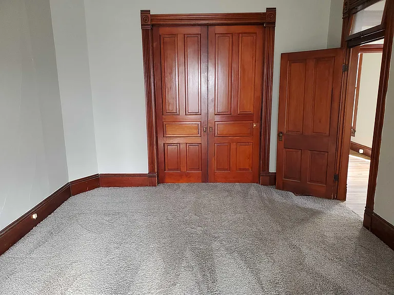 1105 Avenue F — Photo 10