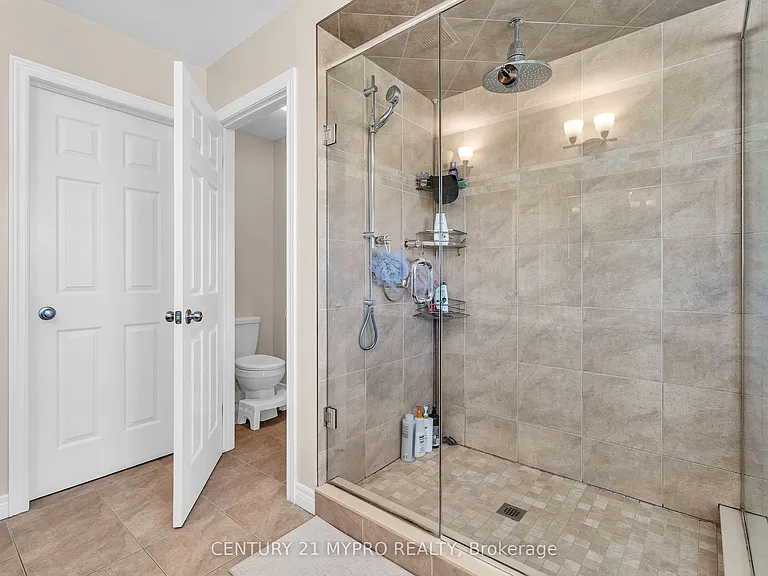 1130 Baird St — Photo 18