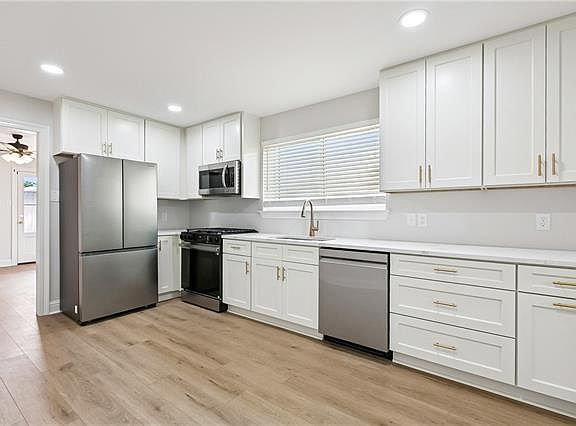 4th image of 433 Greenmount Dr #B