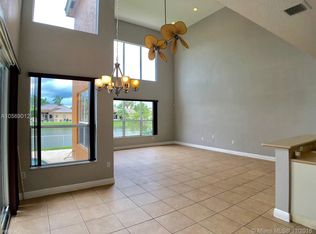 18520 SW 44th St, Miramar, FL 33029