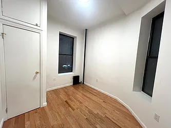 Rented by KNOCKKNOCK LLC