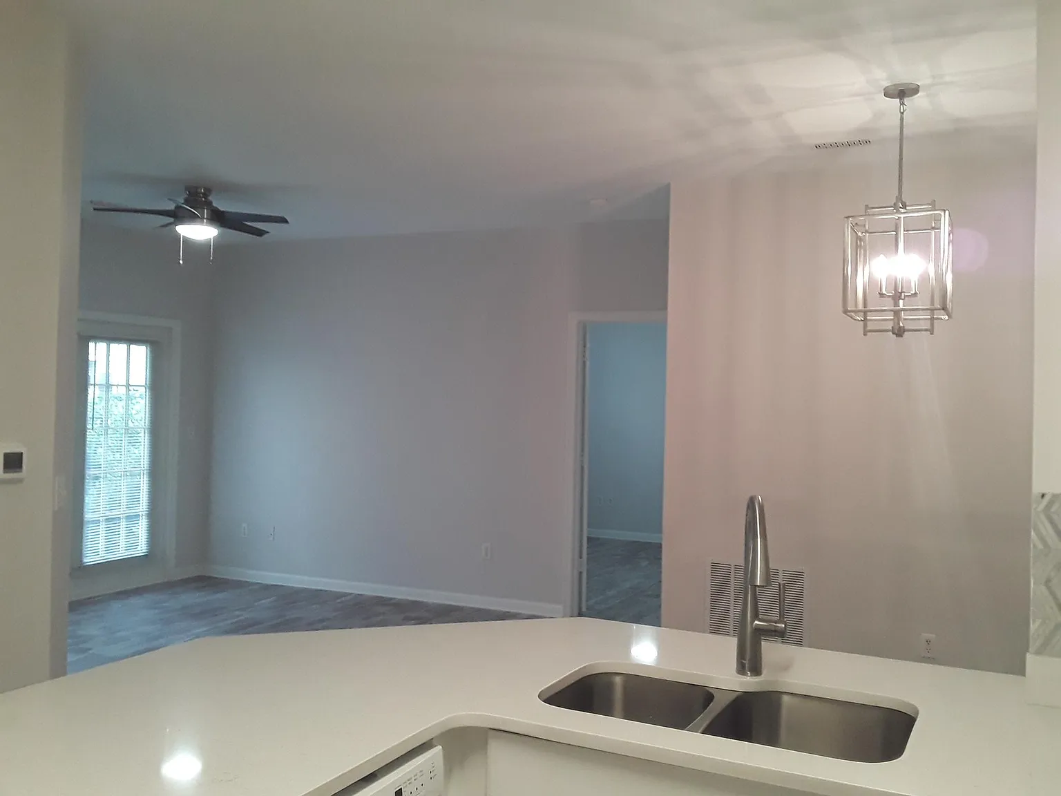 2 bed, 968 sqft, $1,800 — Photo 3