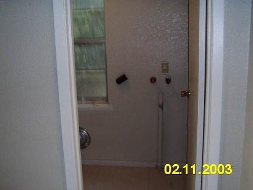 4th image of 1743 N CENTER