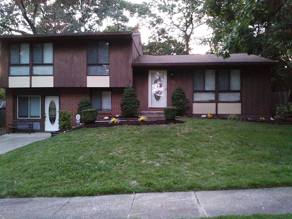 Street View of Front