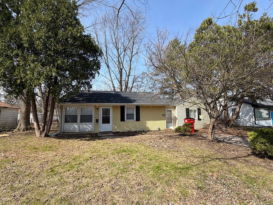 1st image of 1307 Hedge Rd
